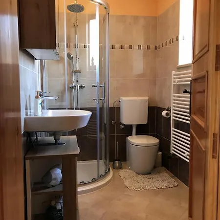 Orada In Mit Pool Fuer 6 Personen *
